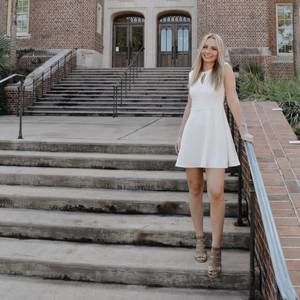 Meet your Posher, Stephanie